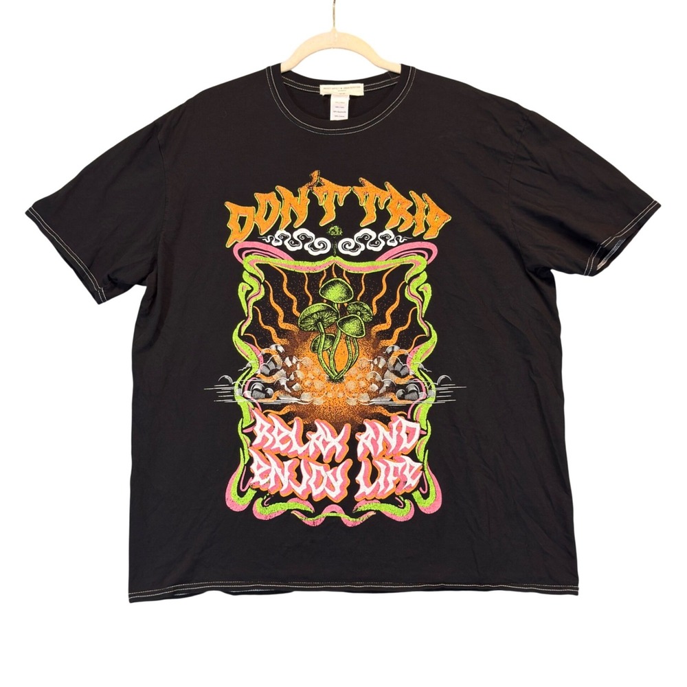 Project Social T Urban Outfitters T-Shirt Unisex OS Black Dont‎ Trip Mushroom